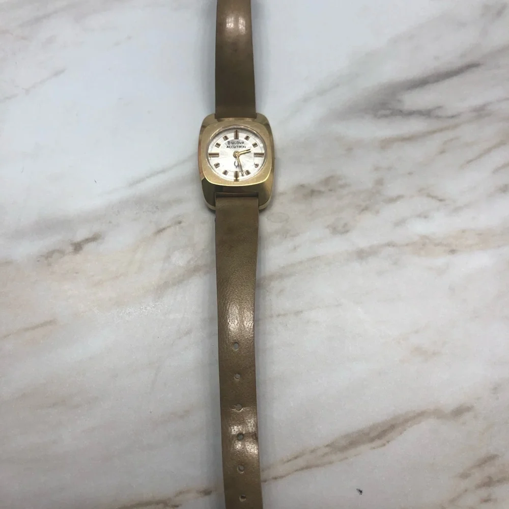 Vintage Bulova Silver face Gold Plated Watch CA1974*NOT TESTED** SEE DESCRIPTION
